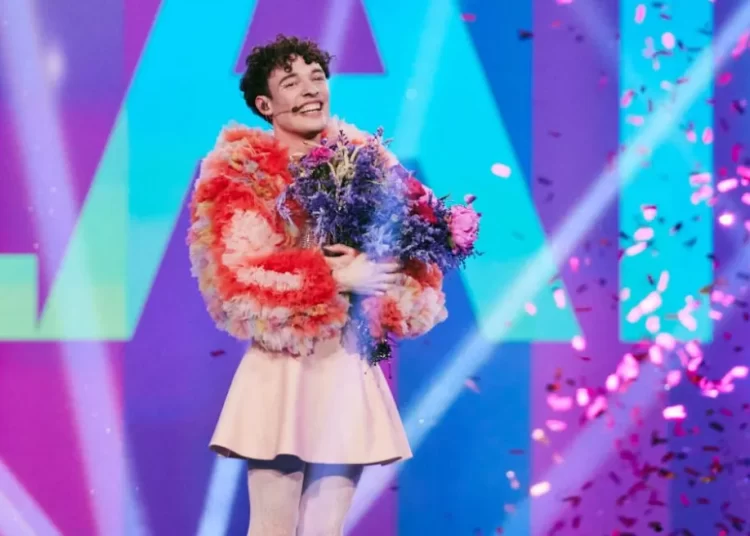 Eurovision: Μεγάλη νικήτρια η Ελβετία – Το non-binary Nemo, το σπασμένο τρόπαιο και η αποθέωση στο Twitter