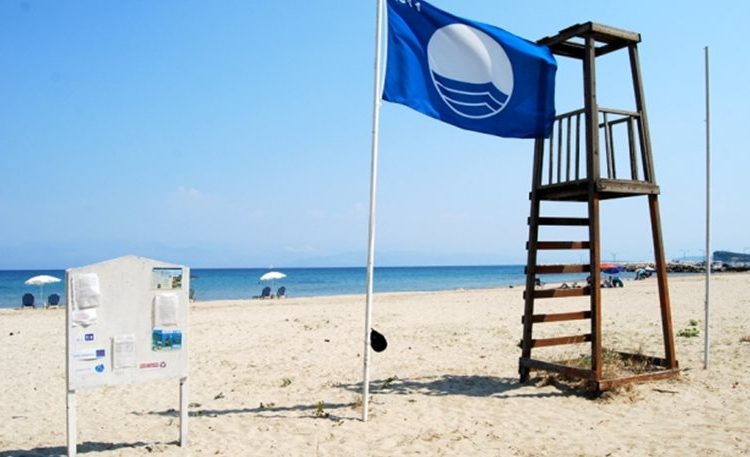 Ηλεία: Καθαρές παραλίες-Ποιες περιοχές πήραν Γαλάζια Σημαία