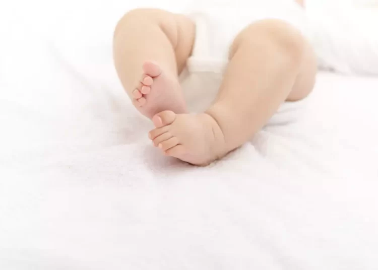 Τραγωδία με 18 μηνών μωρό στη Θήβα, μεταφέρθηκε νεκρό στο νοσοκομείο