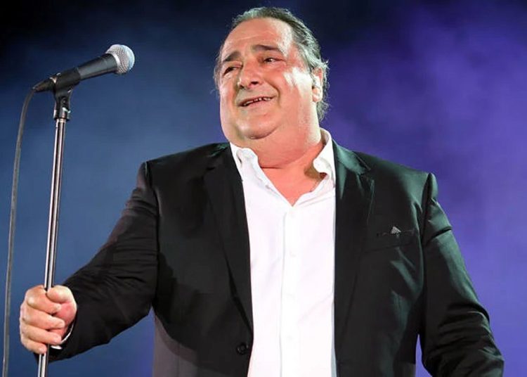 Τεράστια η κληρονομιά του Βασίλη Καρρά που ανοίχτηκε τώρα