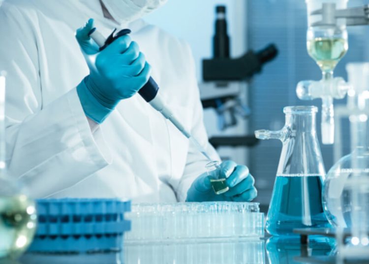 Ηλεία: Επαναλειτουργούν από σήμερα διαγνωστικά κέντρα και μικροβιολογικά