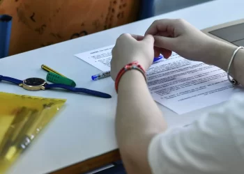Σχολεία: Πότε λήγει το σχολικό έτος για νηπιαγωγεία, δημοτικά, γυμνάσια και λύκεια – Τέλη Μαΐου οι πανελλαδικές εξετάσεις