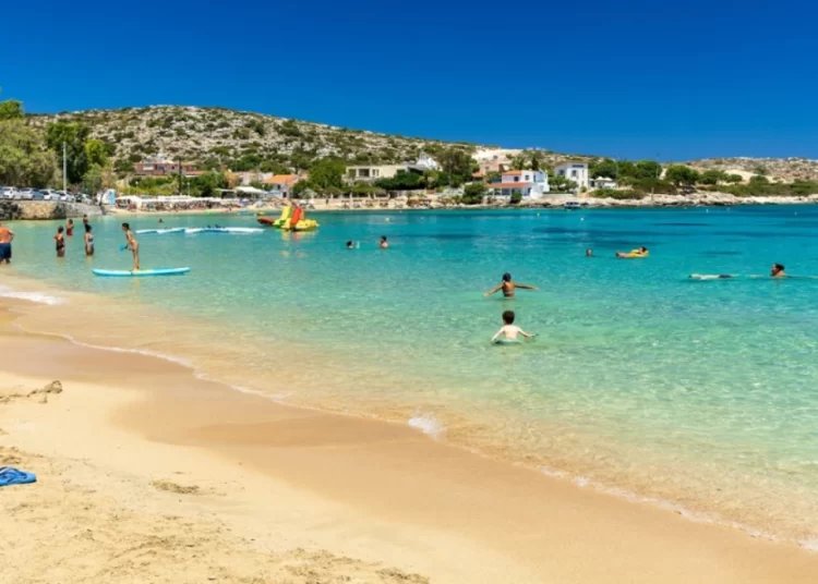 Πλατφόρμα MyCoast: Στις 500 οι καταγγελίες για παρανομίες σε παραλίες- Δείτε τις «πρωταθλήτριες»