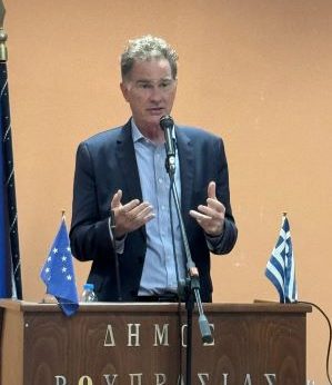 Ηλεία: Περιοδεία έκανε την Τρίτη ο υποψήφιος ευρωβουλευτής Ν. Παπανδρέου