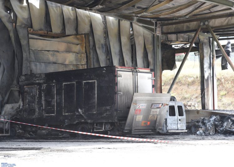 Λαμία: Ληγμένα βρήκαν οι αρχές στο εργοστάσιο που έδινε σχολικά γεύματα