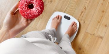 Πάχος & βραδινό φαγητό-Γιατί η ώρα που τρώμε παίζει ρόλο