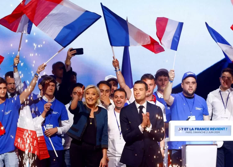 Εκλογές στη Γαλλία: Νίκη Λε Πεν με 34% δείχνουν τα πρώτα exit polls