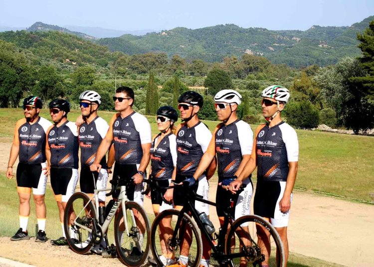 Παρουσίασε τη νέα του φανέλα ποδηλασίας ο Φιλαθλητικός Πύργου