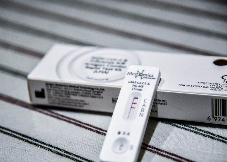 Σε έξαρση κορονοϊός και γαστρεντερίτιδα