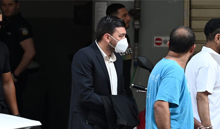 Κακοποιούσε και την πρώην σύζυγό του ο δημοσιογράφος της ΕΡΤ