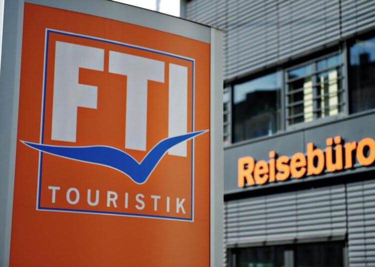 FTI: Προς ακύρωση 220.000 κρατήσεις στην Ελλάδα για το φετινό καλοκαίρι λόγω της χρεοκοπίας του γερμανικού ταξιδιωτικού κολοσσού