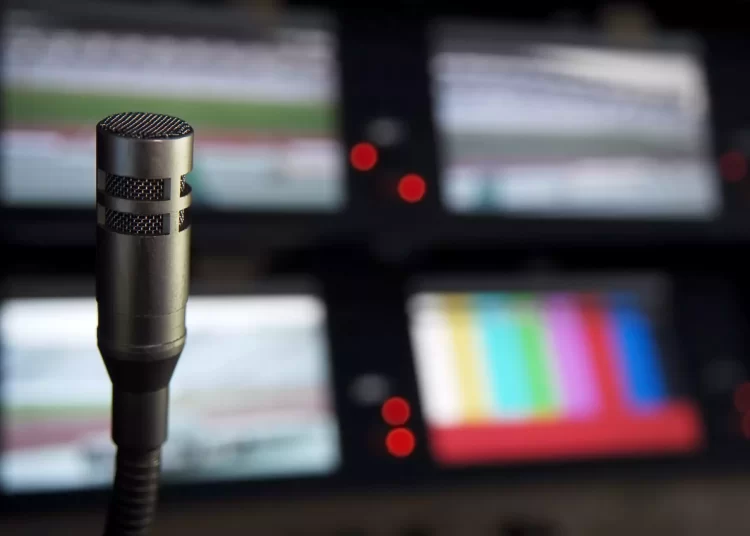 Συνελήφθη δημοσιογράφος της ΕΡΤ για τον άγριο ξυλοδαρμό της συντρόφου του, επίσης δημοσιογράφου