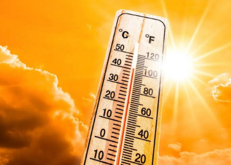 Καύσωνας στην Ηλεία: Ως και 39 βαθμούς σήμερα-Ανοίγουν κλιματιζόμενες αίθουσες οι δήμοι