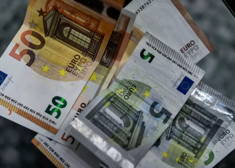 ΑΑΔΕ: 2 στους 3 επαγγελματίες θα πληρώσουν μεγαλύτερο φόρο