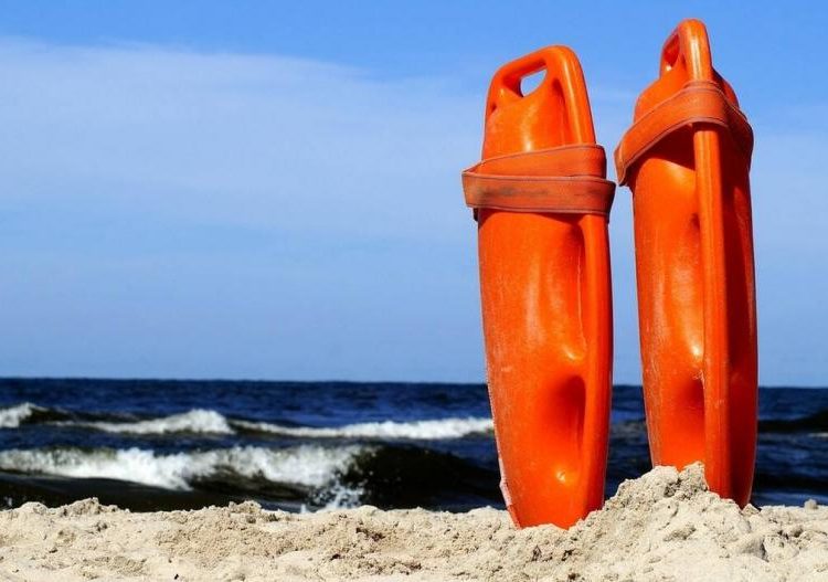 Με ναυαγοσώστη εξοπλίζονται οι παραλίες του Δήμου Ανδραβίδας-Κυλλήνης