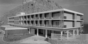 Ξενοδοχεία “Ξενία”: Η ιστορία πίσω από τον Μεταπολεμικό Τουρισμό