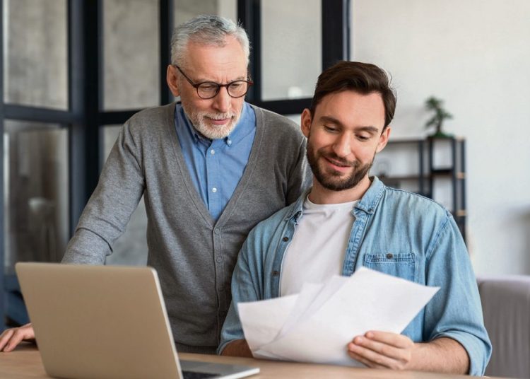 Τι αλλάζει από την Τρίτη για γονικές παροχές και δωρεές