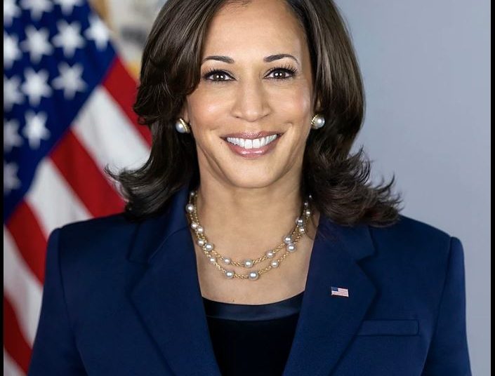 Κάμαλα Χάρις: Ποια είναι η αφροασιάτισσα που μπορεί να γίνει η πρώτη γυναίκα Πρόεδρος των ΗΠΑ