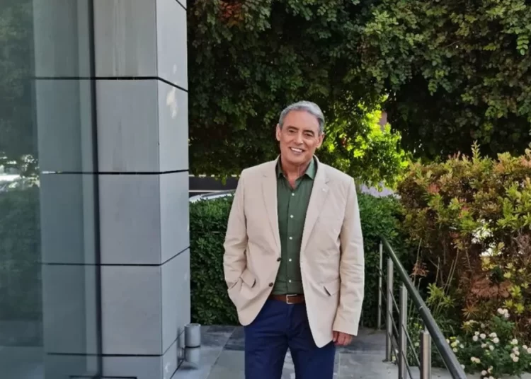 Ιορδάνης Χασαπόπουλος: Παντρεύτηκε την αγαπημένη του, υπό άκρα μυστικότητα [εικόνα]