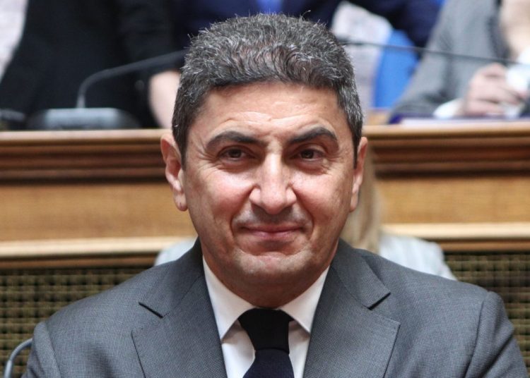 Αυγενάκης: Διεγράφη από την Κοινοβουλευτική Ομάδα της ΝΔ