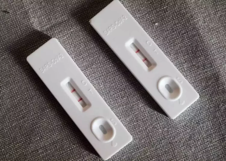 Κορονοϊός: Δεκάδες ασθενείς νοσηλεύονται στα νοσοκομεία – Σε έξαρση το καλοκαιρινό κύμα