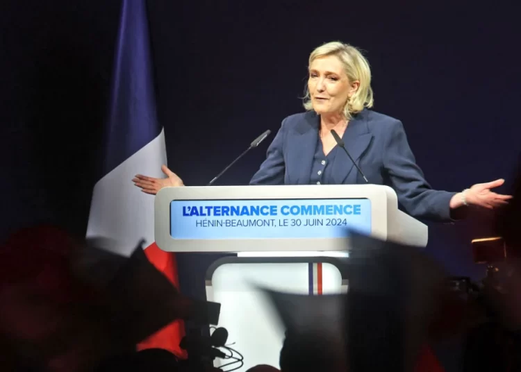 Γαλλικές εκλογές: «Προ των πυλών της εξουσίας η ακροδεξιά της Λεπέν – Τι περιμένουμε στον β’ γύρο