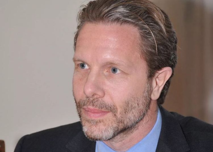 Γερουλάνος: Αν εκλεγώ πρόεδρος, θα ανοίξω το ΠΑΣΟΚ σε όλες τις προοδευτικές δυνάμεις