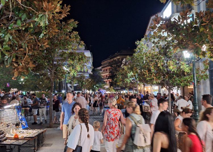 Πύργος: Με επιτυχία η “Λευκή Νύχτα” – Πλήθος κόσμου (φωτο)