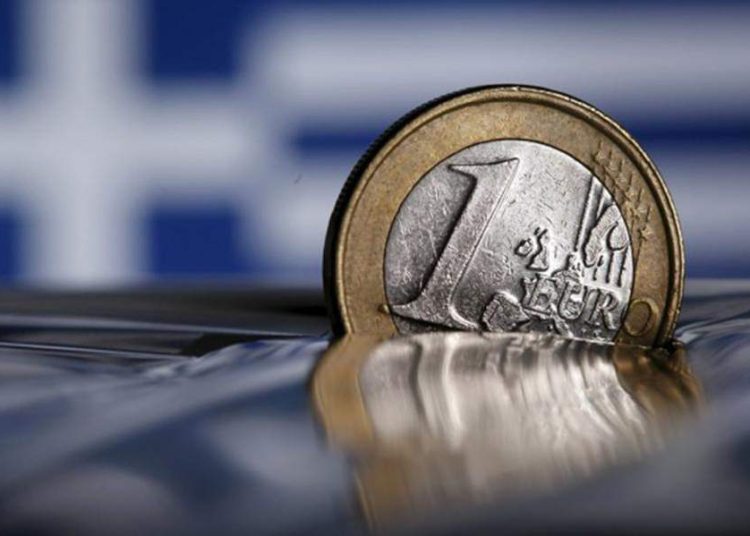 Ελληνική οικονομία: Απαισιοδοξία στους καταναλωτές, ανησυχία στις επιχειρήσεις