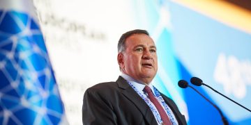 ΗΛΕΙΑ: Μετά τον “νεκροθάφτη” των Πανεπιστημιακών Σχολών πρύτανη Χρ. Μπούρα, νέος “εχθρός” της Ηλείας ο Σπ. Καπράλος