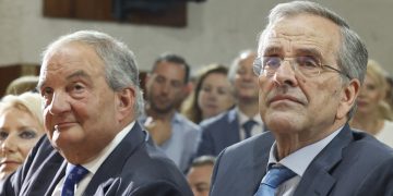 Καραμανλής-Σαμαράς απαξιώνουν Μητσοτάκη και δεν πάνε στην ΔΕΘ