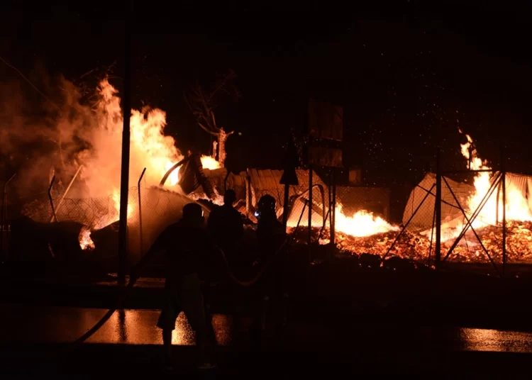 Φωτιά στην Αττική: Καταστράφηκαν σπίτια, επιχειρήσεις και περιουσίες σε Βριλήσσια, Πεντέλη, Χαλάνδρι