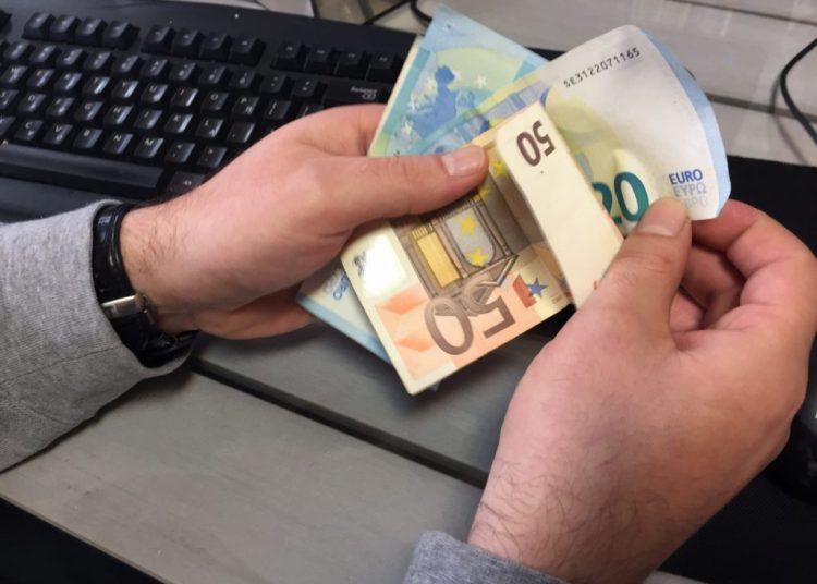 Συνταξιούχοι: Αναμορφώνεται η Εισφορά αλληλεγγύης – Τα δύο σενάρια