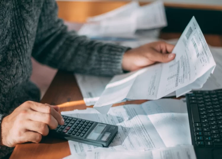 Τι αλλάζει από το 2025 για επαγγελματίες και επιχειρήσεις – Μέσω myDATA και με μηδενικές αποκλίσεις έσοδα και έξοδα