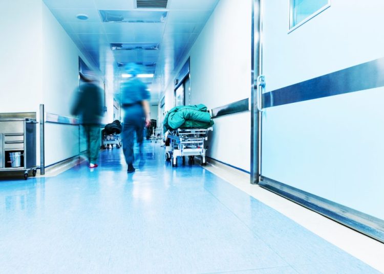 Εθνικό Σύστημα Υγείας: Εικόνες κατάρρευσης σε όλη την Ελλάδα