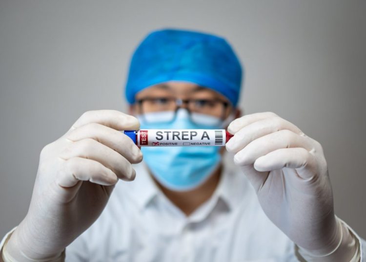 Στρεπτόκοκκος: Ποια συμπτώματα πρέπει να προσέξουμε