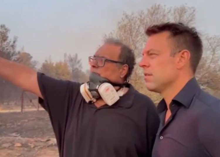 Φωτιές Αττική: Ο Κασσελάκης ζητά τα στοιχεία των εναέριων μέσων-Τρία μόνο πετούσαν