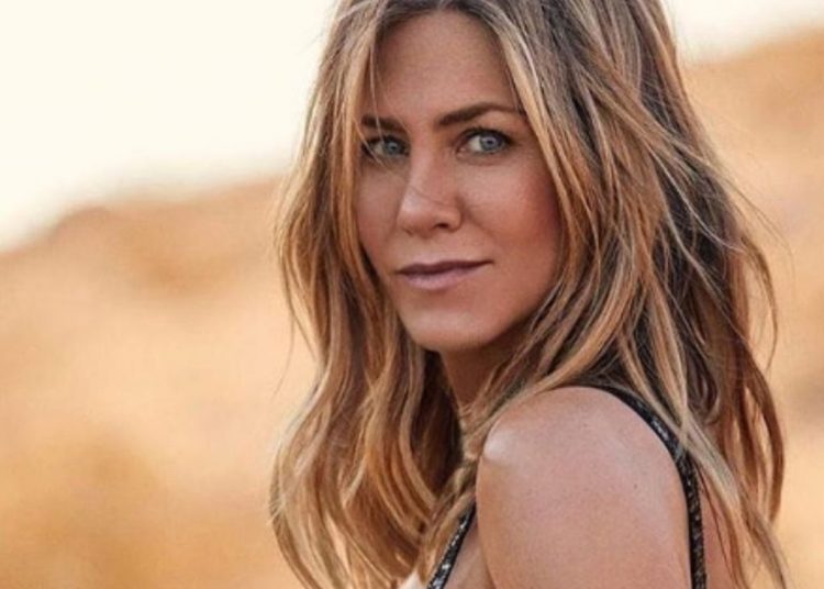 Στο Ιόνιο για διακοπές η Τζένιφερ Άνιστον