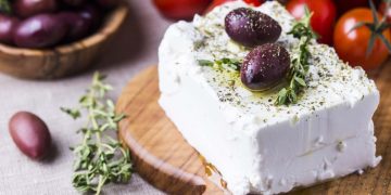 Η πανώλη βάζει σε κίνδυνο την Ελληνική Φέτα