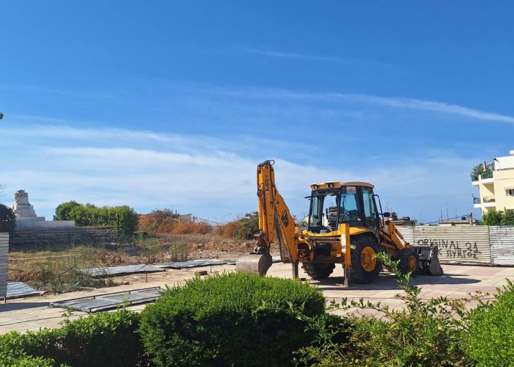 Επιτέλους! Άρχισαν οι εργασίες αποκατάστασης του Ιστορικού Μνημείου του Άγνωστου Στρατιώτη στον Πύργο