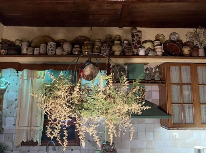 Αυτή η πόλη είναι φτιαγμένη από σπασμένα γυαλιά και θα ματώσεις…