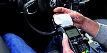 Εφορία: Νέο κυνηγητό σε επιχειρήσεις και επαγγελματίες