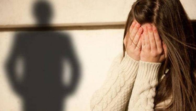 Αχαΐα: Γυμνασιάρχης κατηγορείται για ασέλγεια σε ανήλικη-Τον ψάχνει η αστυνομία