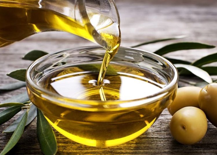 Ελαιόλαδο: Αυτή είναι η κρίσιμη ημερομηνία που θα καθορίσει την νέα τιμή – Ποιες είναι οι εκτιμήσεις για τα αποθέματα