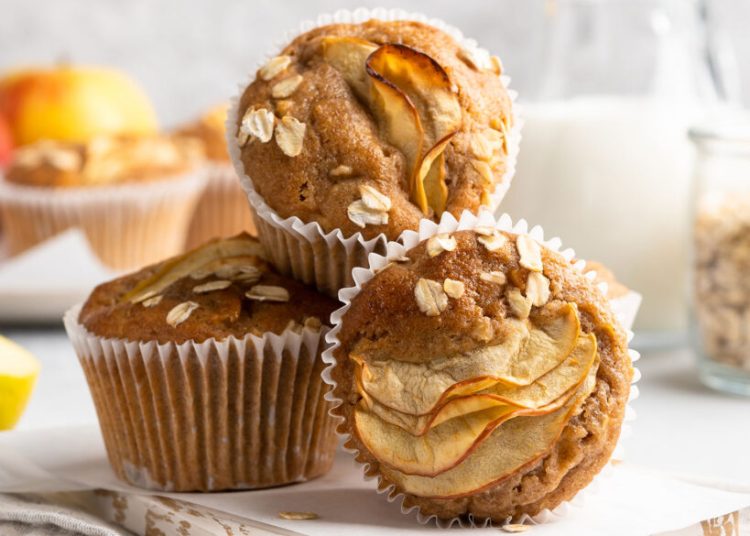 Κεκάκια μήλου με αλεύρι ολικής άλεσης