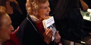 Η Μαργαρίτα Παπανδρέου γίνεται 101 και οι γιοι της Γιώργος και Νίκος της εύχονται με αναρτήσεις