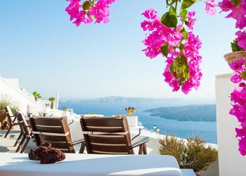 ΤτΕ: Σχεδόν 18 εκατ. τουρίστες ήρθαν στην Ελλάδα στο 7μηνο αλλά η ακρίβεια «τρώει» τα τουριστικά έσοδα