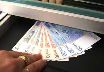 Η φτωχοποίηση των νοικοκυριών με στοιχεία της ΕΛ.ΣΤΑΤ.