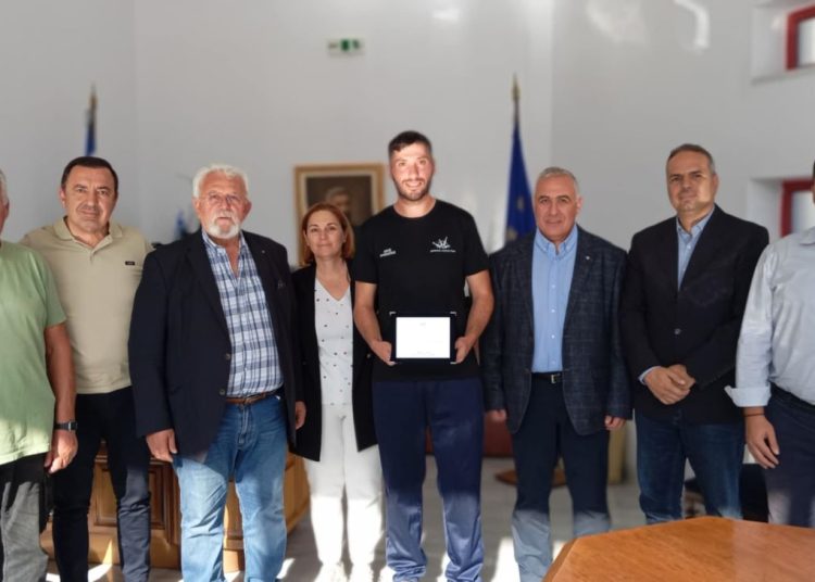 Ο Δήμος Ήλιδας “έσπασε τα τείχη” για τον υπερμαραθωνοδρόμο Άκη Προκόπη