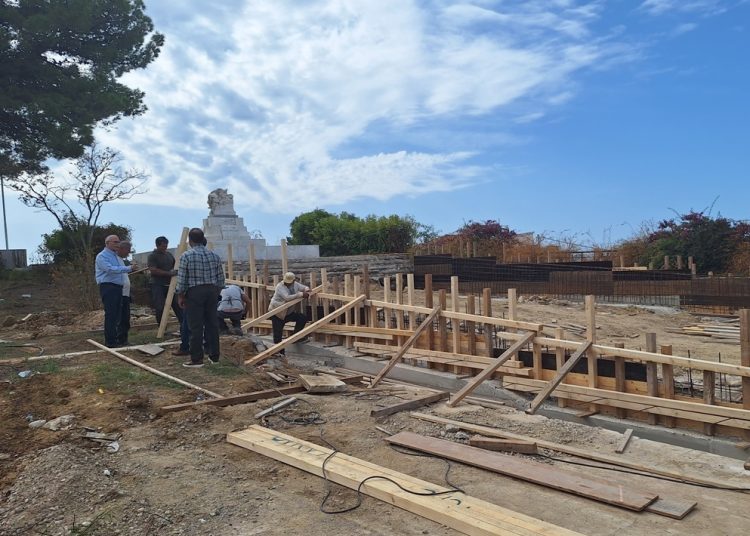 ΠΥΡΓΟΣ: Με εντατικούς ρυθμούς οι εργασίες αποκατάστασης του χώρου του Άγνωστου Στρατιώτη